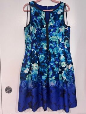 Vince Camuto Blue Floral Midi Dress